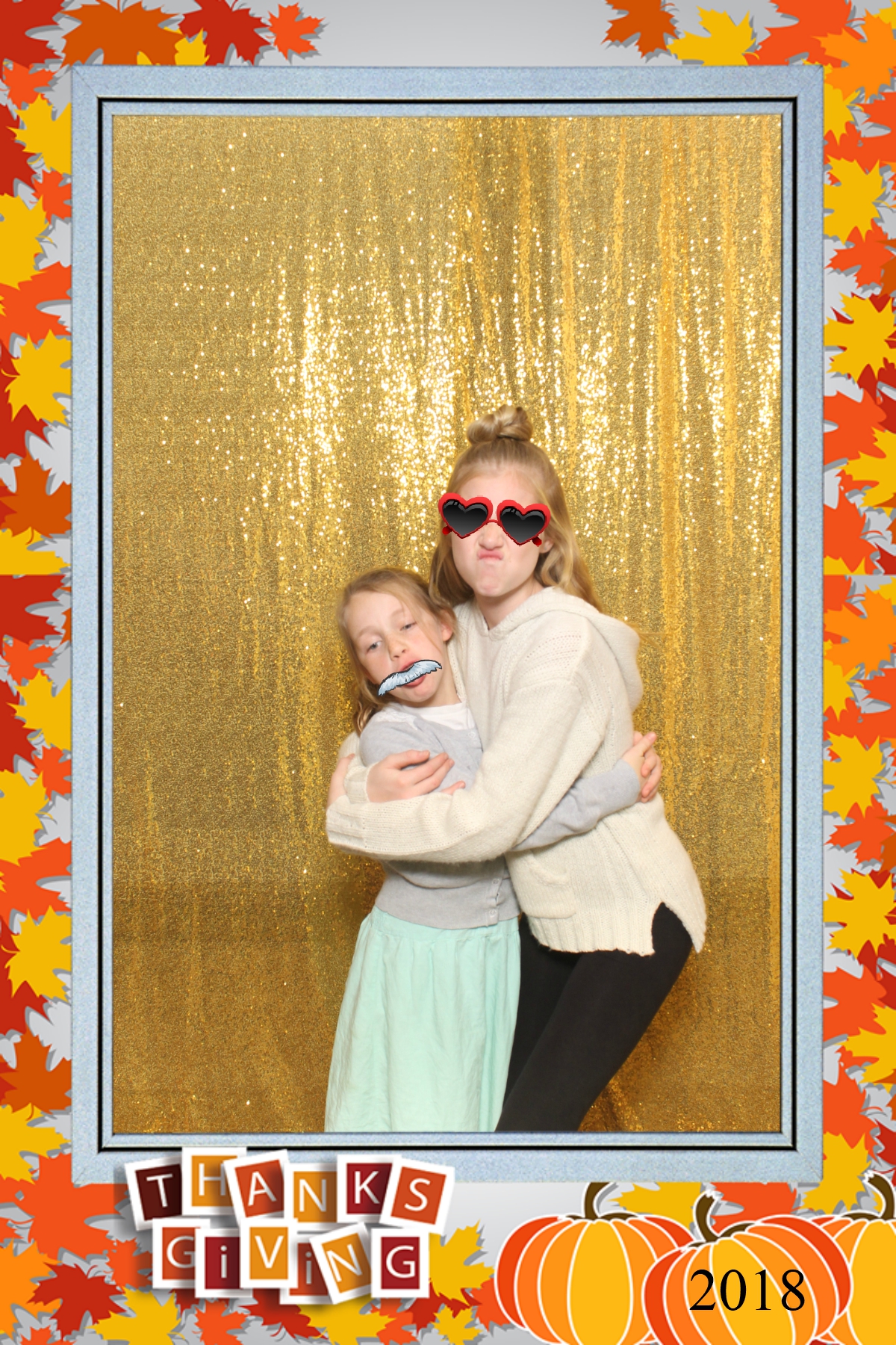 Thanksgiving 2018 | View more photos from the event at gallery.niknoxphotobox.com/u/NiKnox-Photo-Box/Thanksgiving-2018